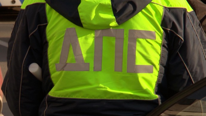 В Купчино автобус снёс остановку