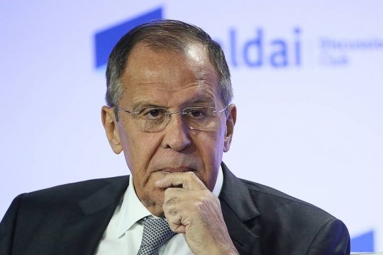 Лавров указал на противоречие между желанием ЕС настоять на прекращении огня и договоренностями на Аляске