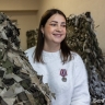 «Чтоб сеточка спасла кому‑то жизнь». Дома у жительницы Вейделевки собирают помощь бойцам