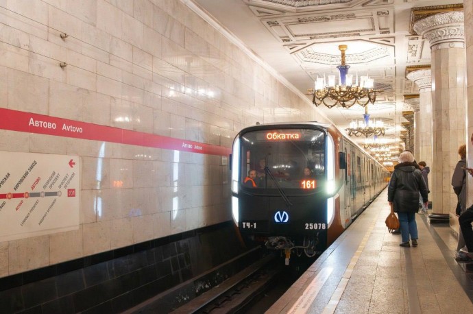 Кирилл Поляков: Новый состав «Балтиец» в коричневой ливрее запущен на «красную» линию Петербургского метро Кирилл Поляков: Новый состав «Балтиец» в коричневой ливрее запущен на «красную» линию Петербургского метро