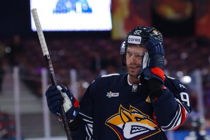 Ассист Кузнецова не спас "Металлург" от поражения в матче с "Авангардом" Ассист Кузнецова не спас "Металлург" от поражения в матче с "Авангардом"