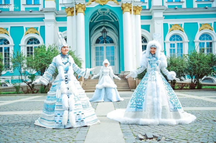 Главный художник Саха театра представит коллекцию на Всероссийском фестивале Главный художник Саха театра представит коллекцию на Всероссийском фестивале