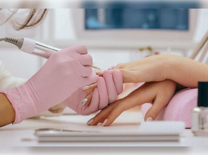 Графит творит чудеса: один приём делает короткие ногти идеальными и роскошными Графит творит чудеса: один приём делает короткие ногти идеальными и роскошными