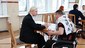 Сотрудники аппарата Москальковой посетили военнослужащих в военном госпитале