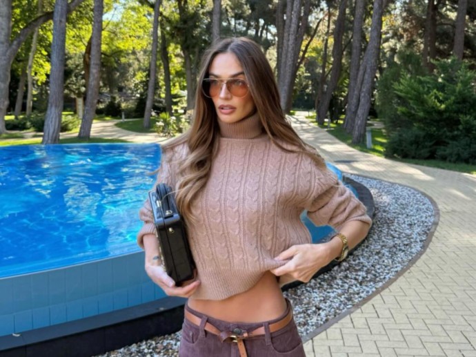 Алёна Водонаева назвала критикующих её фигуру комментаторов тупыми