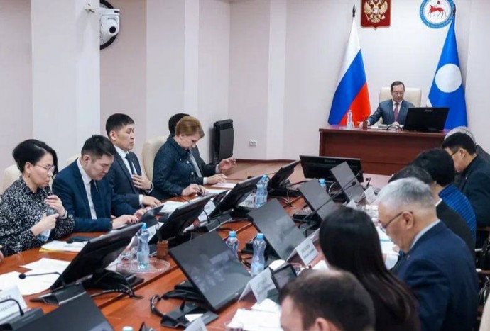 Глава Якутии провёл заседание республиканской комиссии «Вместе к Победе!»