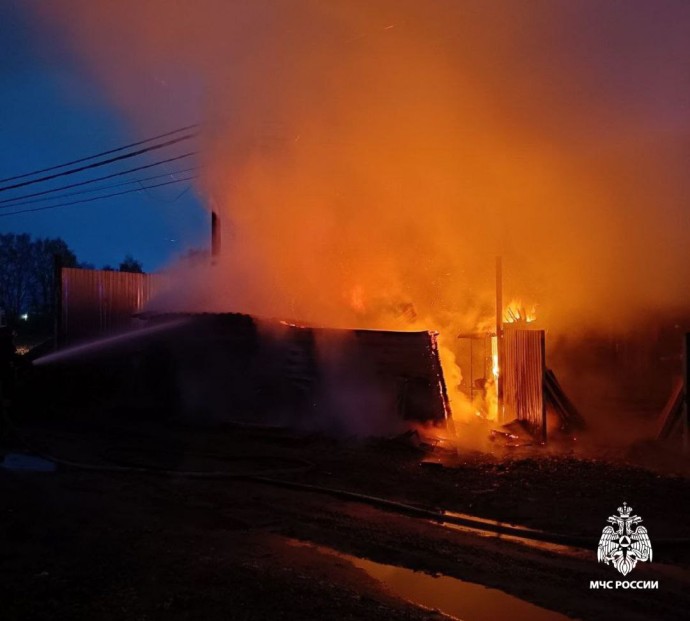 Знаменитый банный комплекс загорелся в Костроме