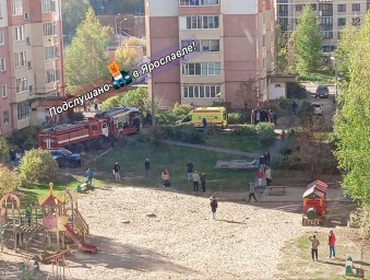 Два человека пострадали при пожаре в многоэтажке в Ярославле