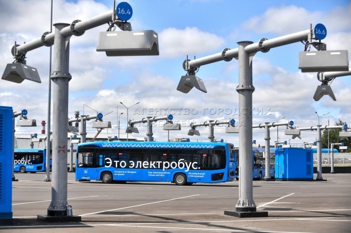 Более 50 ультрабыстрых зарядок для электробусов подключено в Москве с января