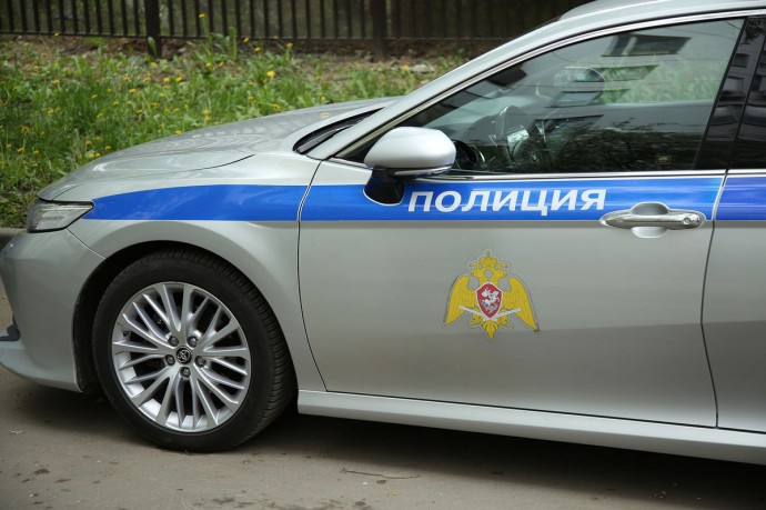В Якутии пьяная компания избила главу села и устроила дебош в полиции