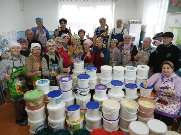 Волонтеры Башкирии приготовили 700 кг квашеной капусты для бойцов СВО Волонтеры Башкирии приготовили 700 кг квашеной капусты для бойцов СВО
