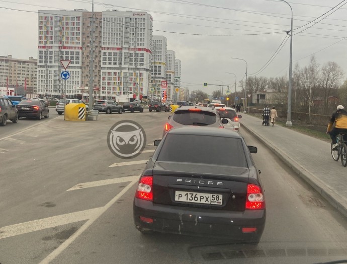 В Пензе замерла в пробке улица Измайлова