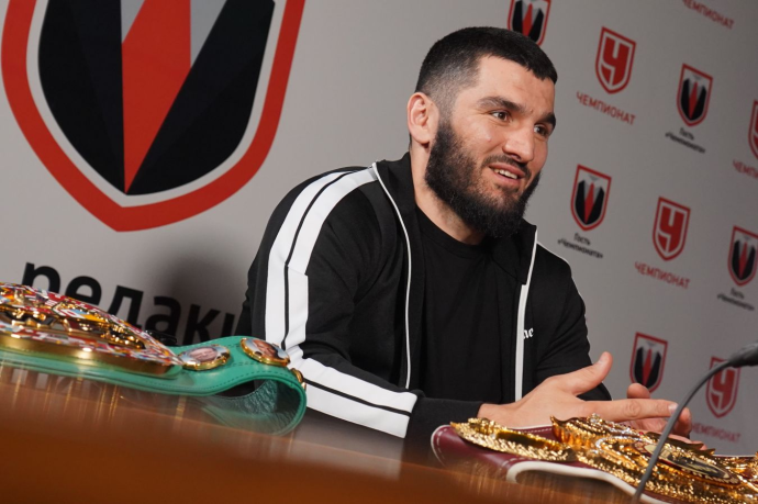 Бетербиев отреагировал на победу Махачева в титульном бою UFC Бетербиев отреагировал на победу Махачева в титульном бою UFC