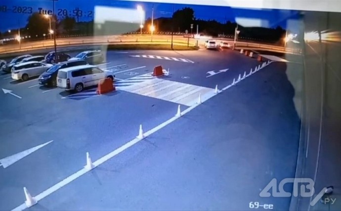 Пассажирка мотоцикла скончалась в Южно-Сахалинске после ДТП: разыскиваются очевидцы Пассажирка мотоцикла скончалась в Южно-Сахалинске после ДТП: разыскиваются очевидцы