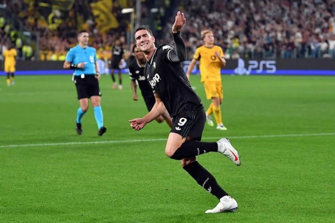 "Ювентус" спасся от поражения от дортмундской "Боруссии", забив два мяча на последних минутах