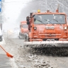 Городские службы Москвы продолжают очищать улицы города от снега
