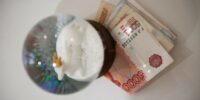 Модный приговор: астраханец угодил за решетку за пальто и туфли из сайгака
