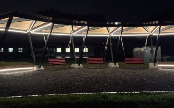 В Павловском парке Ярославля завершили установку уличной подсветки