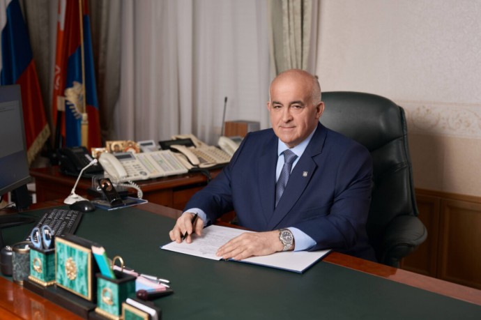 «Пусть работа приносит радость и удовлетворение»: губернатор поздравил костромских медиков