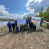 Энергетики провели уборку на берегу реки Вилюй