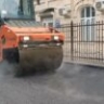 На улице Богдана Хмельницкого Астрахани обновляют тротуары
