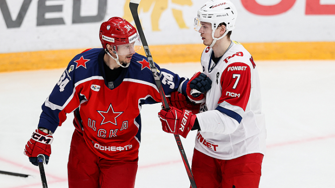 Отомстили бывшему. ЦСКА и "Локомотив" выдали огненный матч в КХЛ