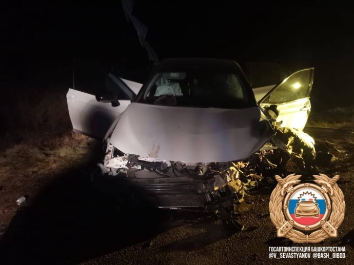 В Башкирии в ДТП с участием трех машин погибли водитель и пассажир ВАЗ-2115 В Башкирии в ДТП с участием трех машин погибли водитель и пассажир ВАЗ-2115