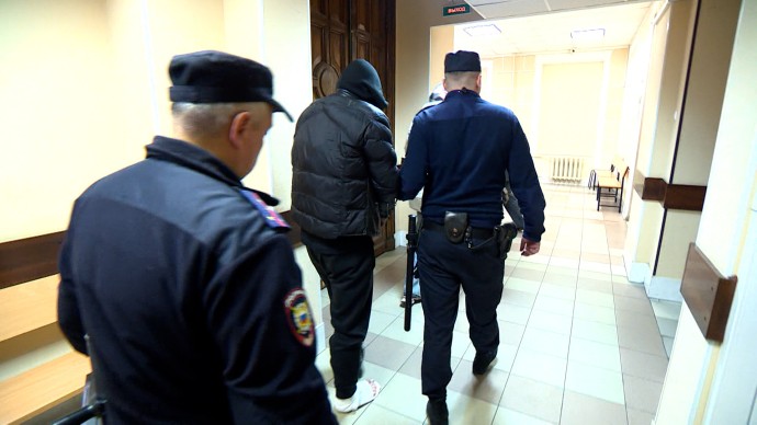 В СИЗО до декабря: водитель, утопивший «Порше» с девушкой в Фонтанке, оказался злостным нарушителем ПДД