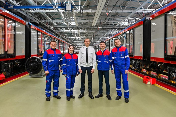 Собянин поздравил работников транспорта с профессиональным праздником Собянин поздравил работников транспорта с профессиональным праздником