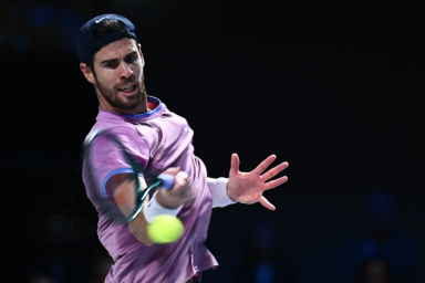 Хачанов проиграл де Минору в третьем круге "Мастерса" в Париже