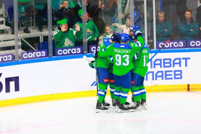 "Салават Юлаев" разгромил "Адмирал" с "сухим" счётом и поднялся в зону плей-офф