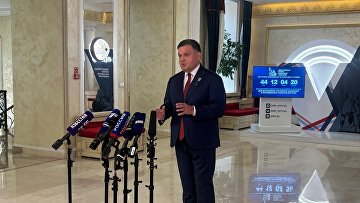 "Единая Россия" подготовит 200 тыс наблюдателей за выборами "Единая Россия" подготовит 200 тыс наблюдателей за выборами