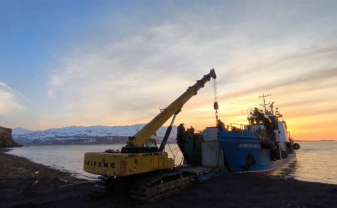 На Шумшу доставили 99 % грузов для полевого лагеря и торжественных мероприятий