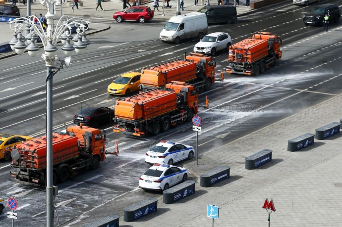 Дороги и тротуары в Москве промыли с шампунем в рамках подготовки к зиме Дороги и тротуары в Москве промыли с шампунем в рамках подготовки к зиме