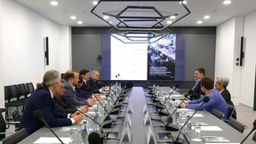 Александр Новак посетил Московский завод «Физприбор»