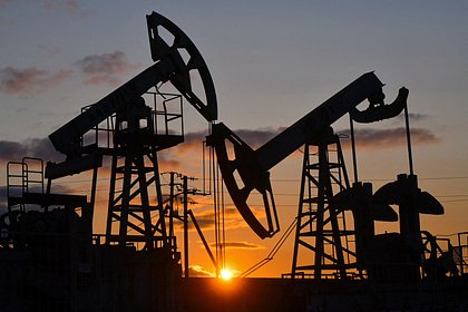 Евросоюз передумал снижать потолок цен на российскую нефть