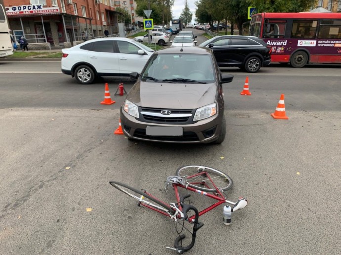 В Кирове на Ленина сбили велосипедиста
