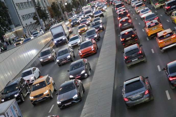 В СФ предлагают поэтапно избавлять россиян от праворульных машин В СФ предлагают поэтапно избавлять россиян от праворульных машин