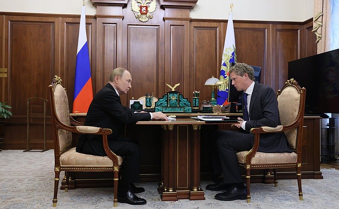 Встреча с руководителем ФНС Даниилом Егоровым Встреча с руководителем ФНС Даниилом Егоровым