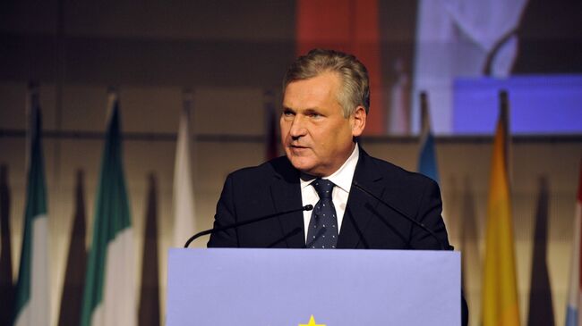 Экс-президент Польши заявил, что работает, так как ему «не хватает на жизнь»