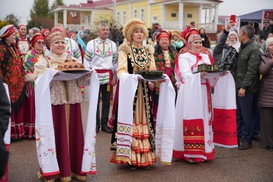 Радий Хабиров принял участие в уникальном фольклорном празднике
