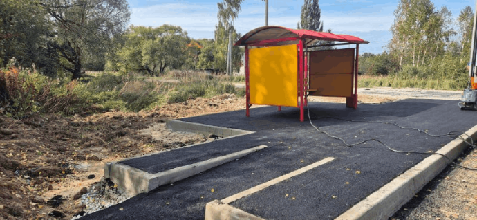 На трассе в Алексинском районе появилась новая остановка На трассе в Алексинском районе появилась новая остановка