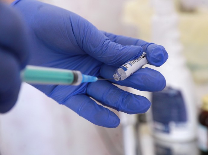 Гладков призвал белгородских работодателей активнее закупать вакцину от гриппа Гладков призвал белгородских работодателей активнее закупать вакцину от гриппа