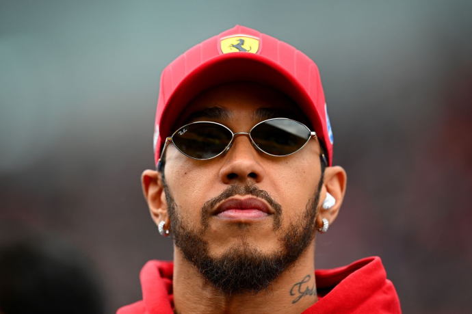 Хэмилтон раскрыл свои планы на следующий сезон