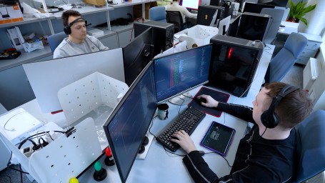 Каждая пятая финансовая организация в России внедрила ИИ