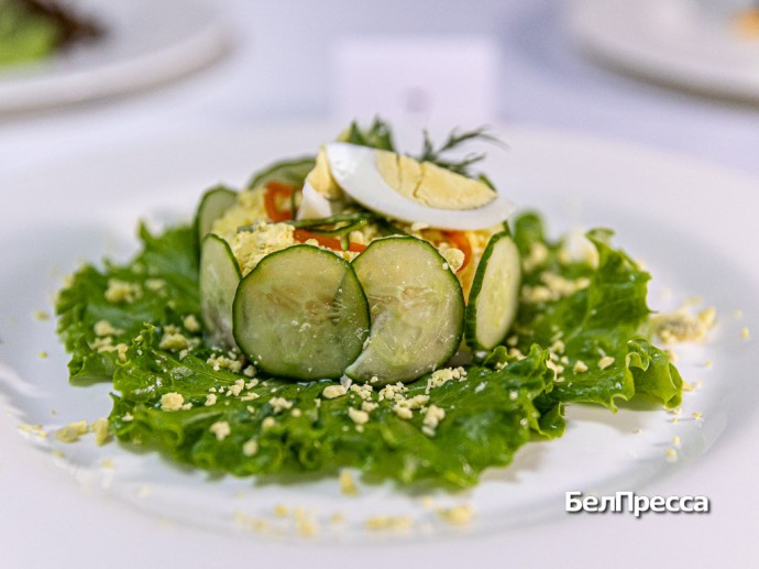 Белгородские студенты сразились в мастерстве приготовления салатов в День повара Белгородские студенты сразились в мастерстве приготовления салатов в День повара