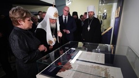 Дмитрий Чернышенко и Патриарх Московский и всея Руси Кирилл открыли выставку, посвящённую 600-летию Соловецкого монастыря