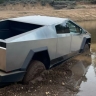 Один из владельцев Tesla Cybertruck засадил свой пикап в грязи, пытаясь проверить его плавучесть