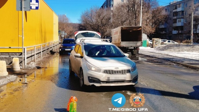 В Уфе автомобиль сбил десятилетнюю девочку