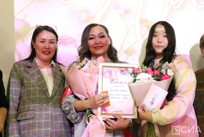 Мария Адамова стала победительницей конкурса многодетных мам «Преображение»